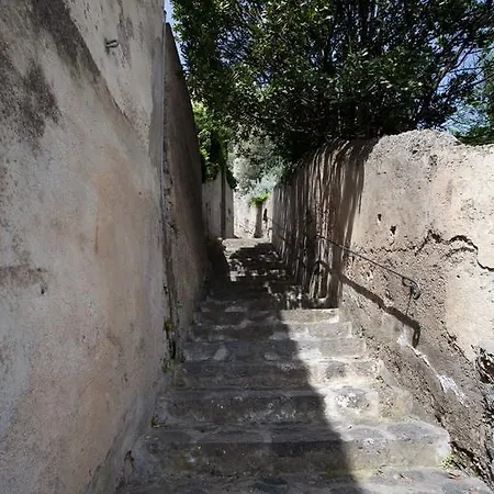 A Casa Di Laura Дом отдыха Амальфи